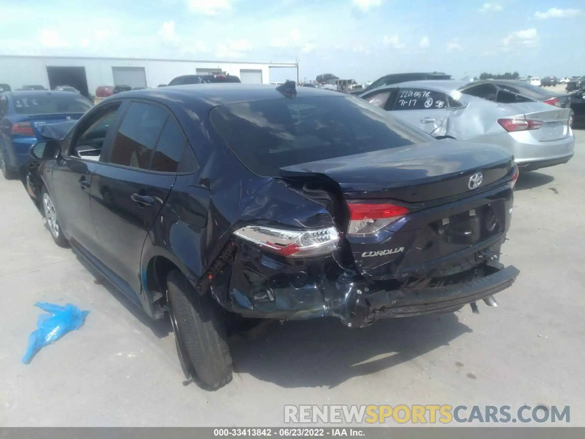 3 Photograph of a damaged car 5YFEPMAE0NP281037 TOYOTA COROLLA 2022