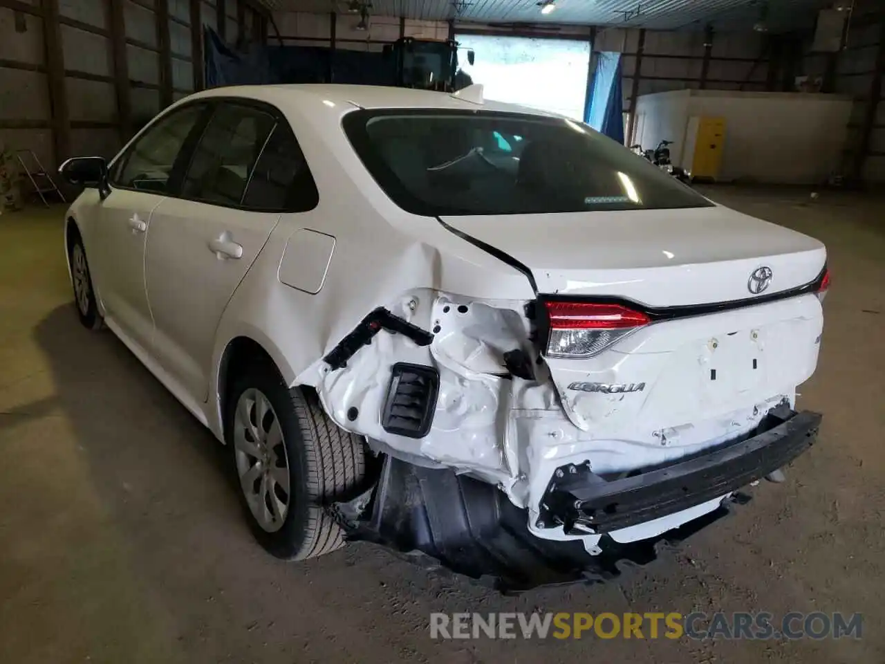 3 Photograph of a damaged car 5YFEPMAE0NP299067 TOYOTA COROLLA 2022