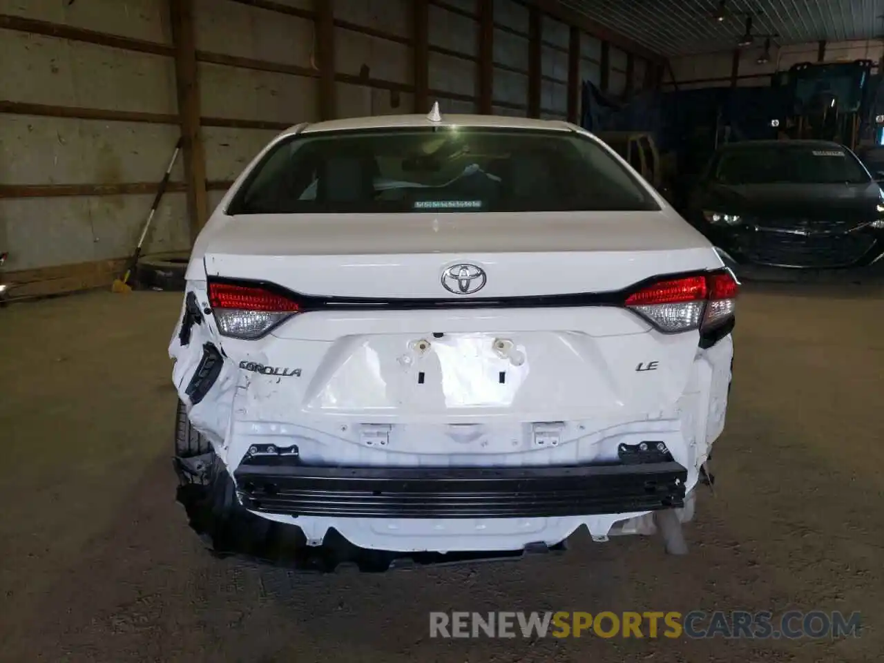 9 Photograph of a damaged car 5YFEPMAE0NP299067 TOYOTA COROLLA 2022