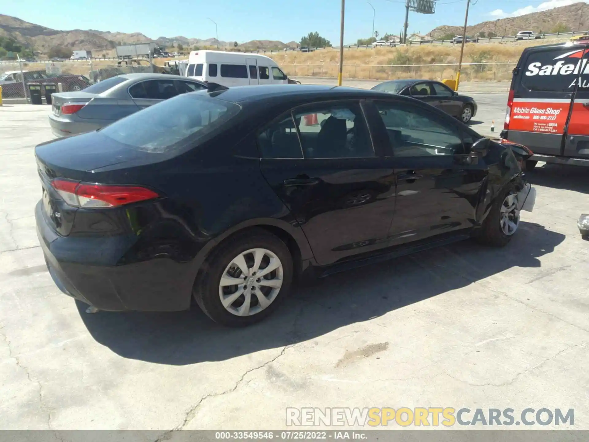 4 Photograph of a damaged car 5YFEPMAE0NP299747 TOYOTA COROLLA 2022