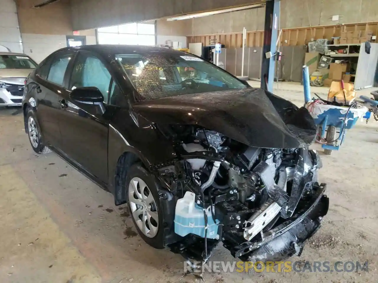 1 Photograph of a damaged car 5YFEPMAE0NP302596 TOYOTA COROLLA 2022