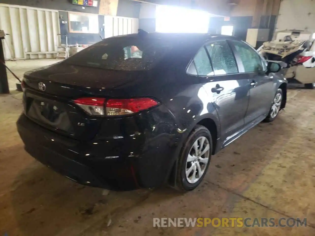 4 Photograph of a damaged car 5YFEPMAE0NP302596 TOYOTA COROLLA 2022