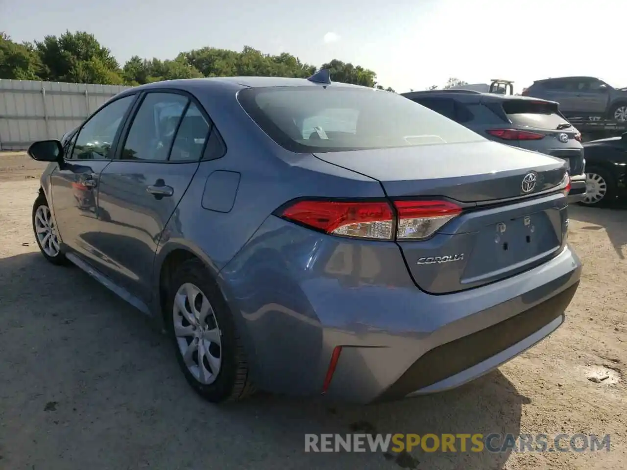 3 Photograph of a damaged car 5YFEPMAE0NP306521 TOYOTA COROLLA 2022