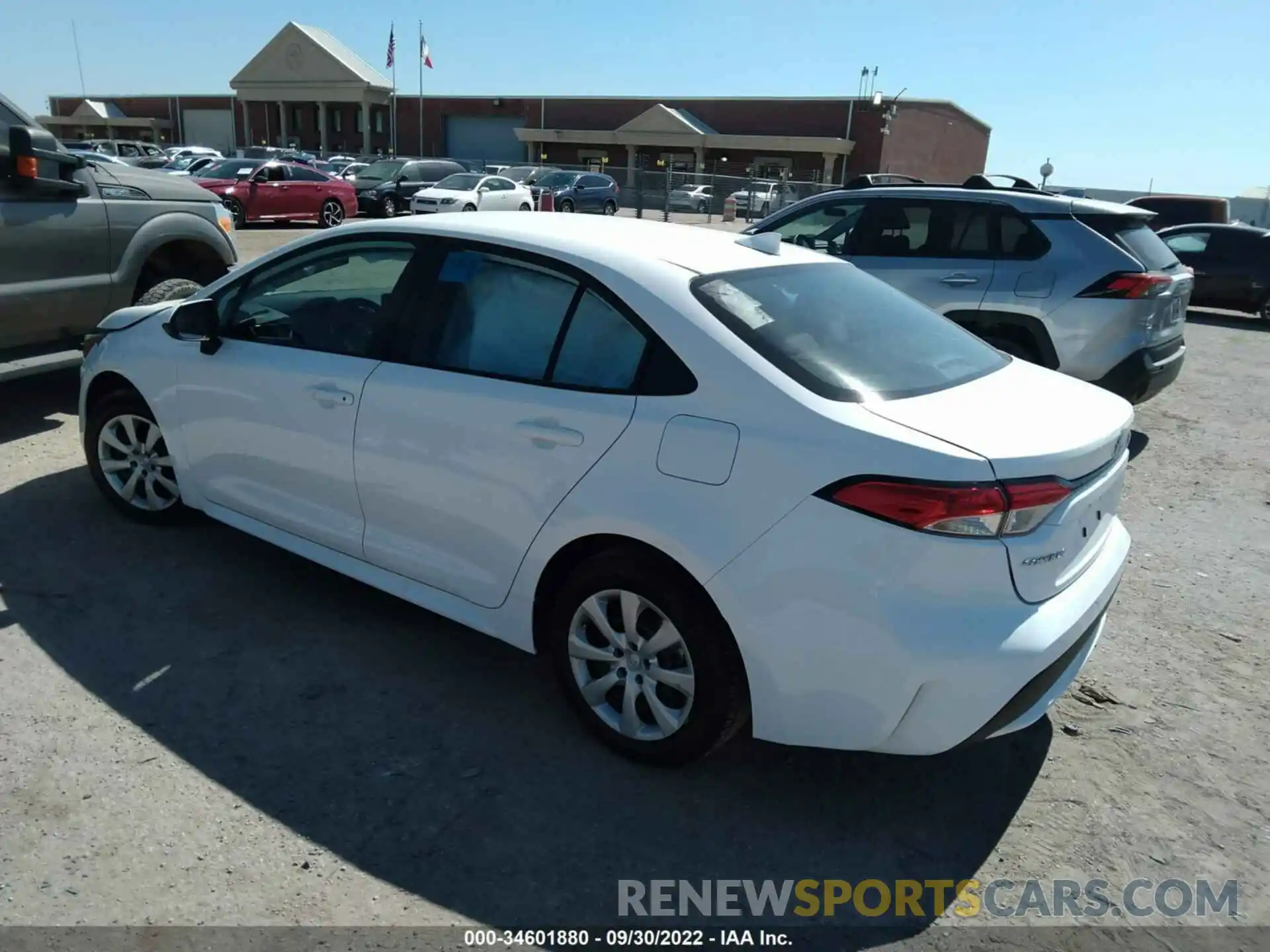 3 Photograph of a damaged car 5YFEPMAE0NP308060 TOYOTA COROLLA 2022