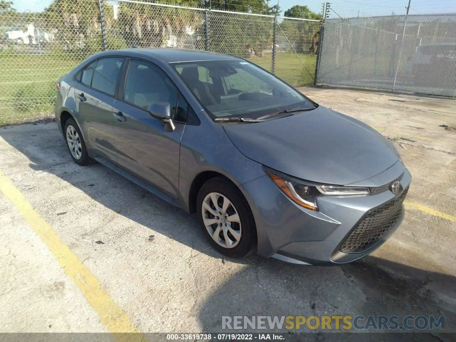 1 Photograph of a damaged car 5YFEPMAE0NP308222 TOYOTA COROLLA 2022