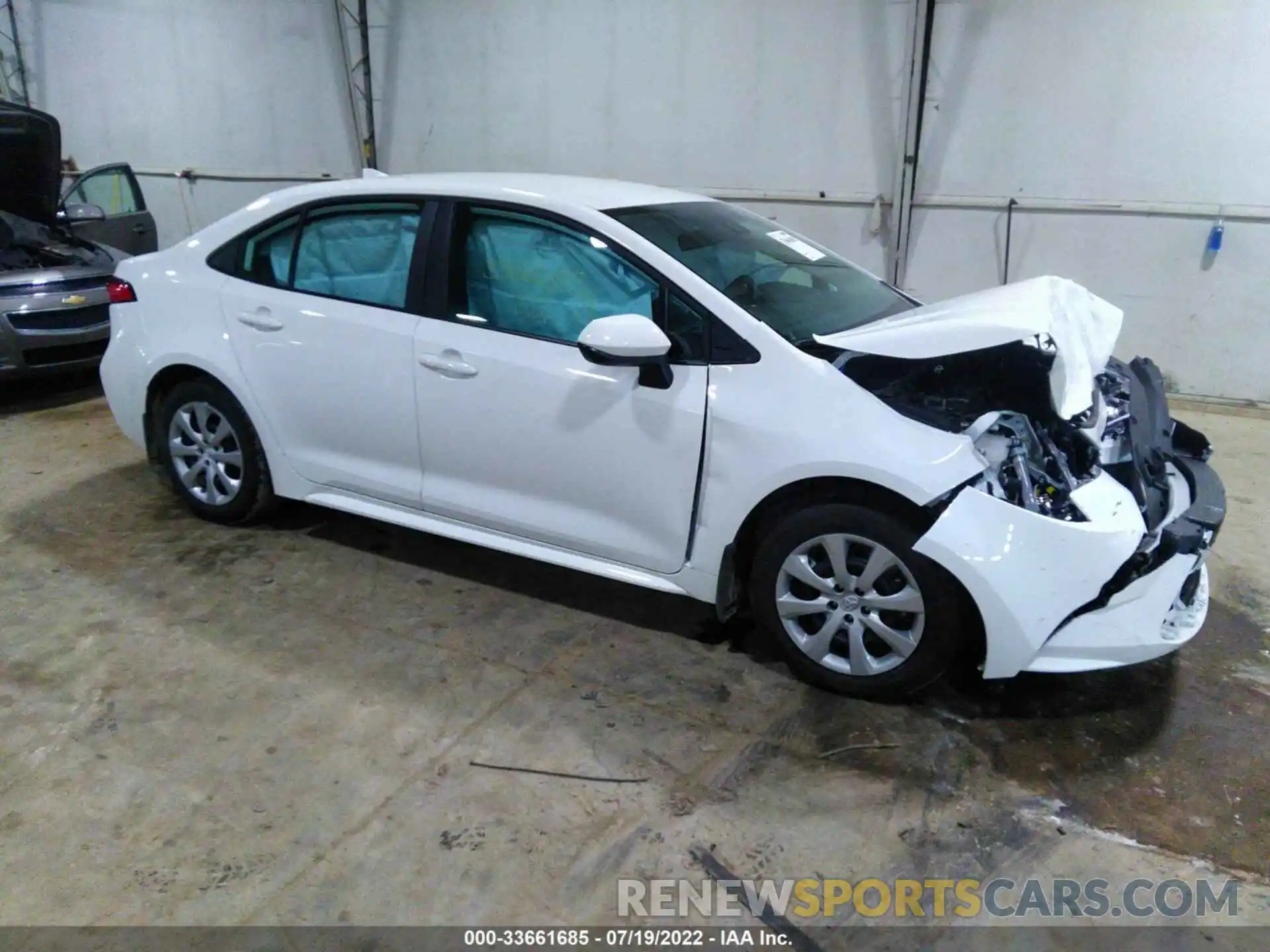 1 Photograph of a damaged car 5YFEPMAE0NP313257 TOYOTA COROLLA 2022