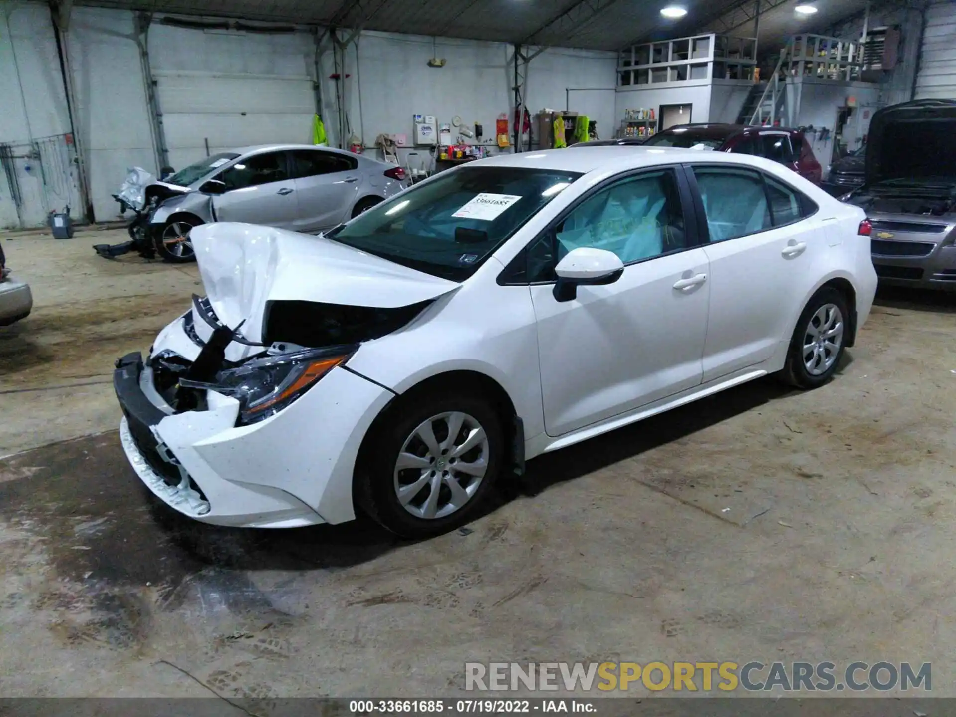 2 Photograph of a damaged car 5YFEPMAE0NP313257 TOYOTA COROLLA 2022