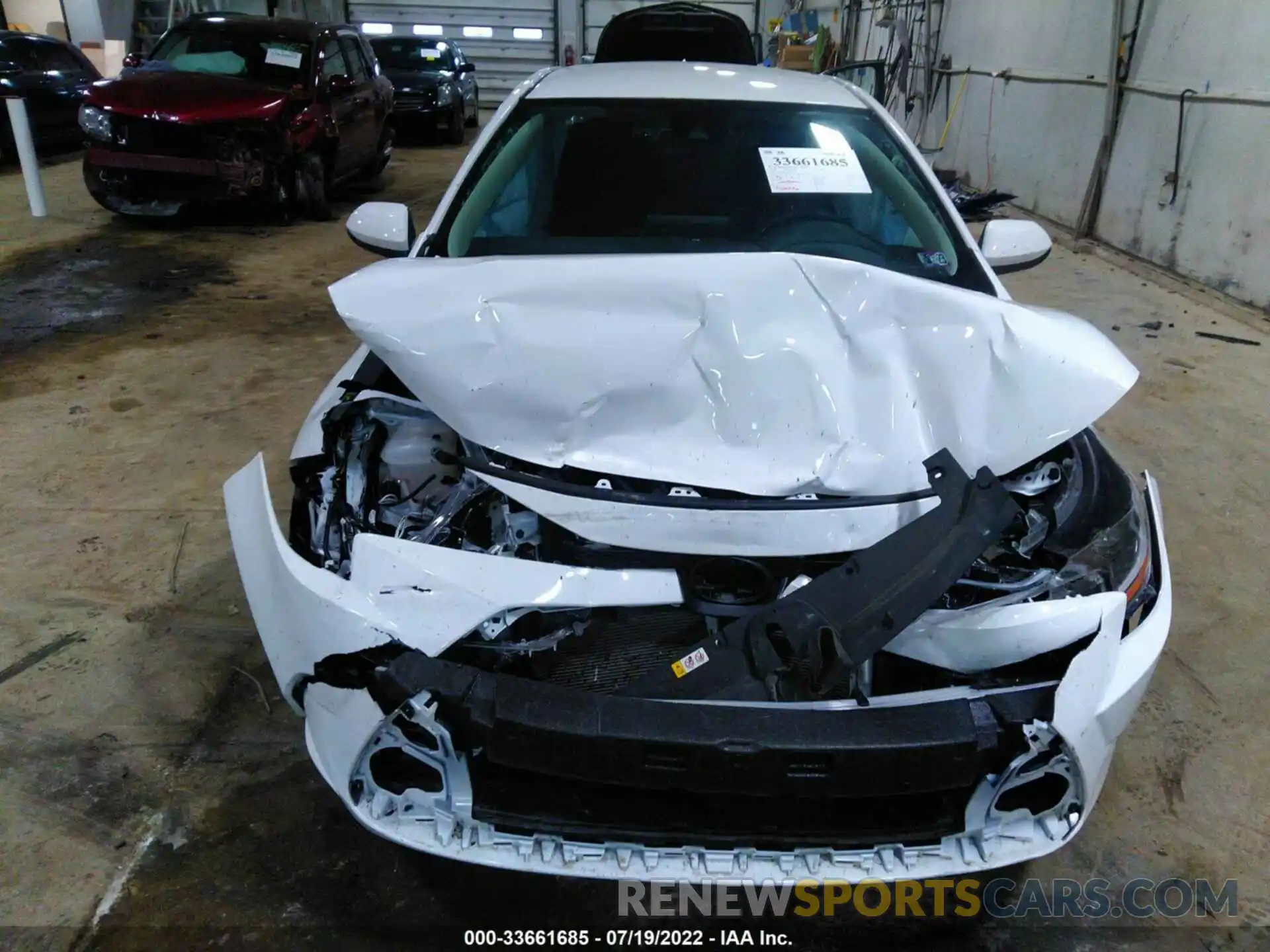 6 Photograph of a damaged car 5YFEPMAE0NP313257 TOYOTA COROLLA 2022