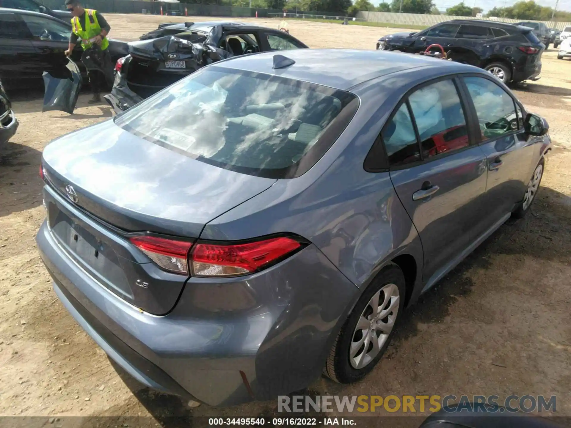 4 Photograph of a damaged car 5YFEPMAE0NP321469 TOYOTA COROLLA 2022