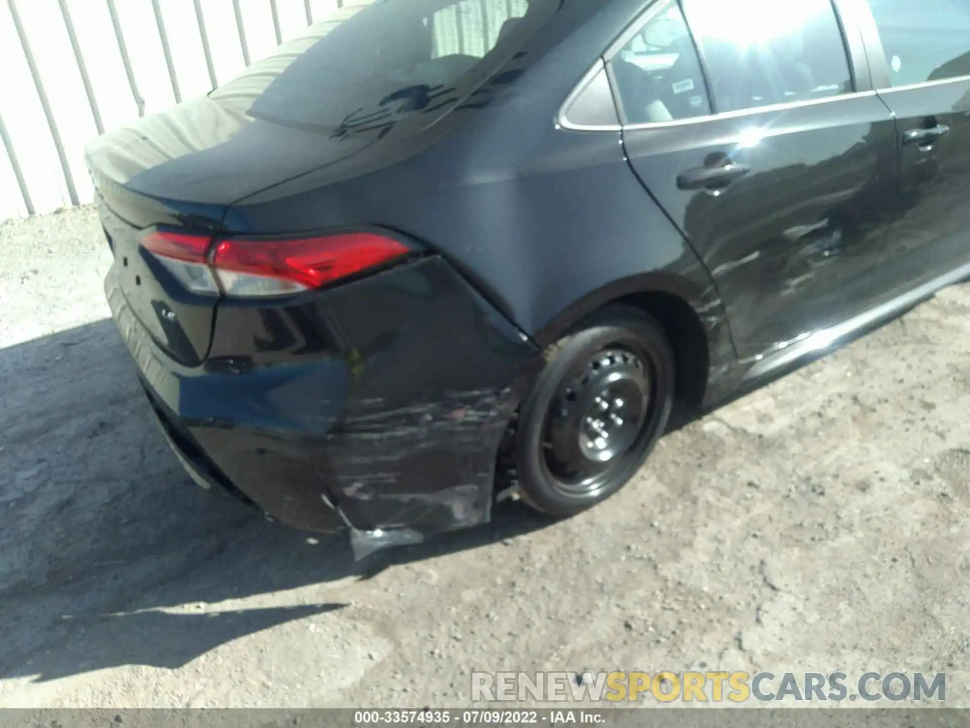 6 Photograph of a damaged car 5YFEPMAE0NP329328 TOYOTA COROLLA 2022