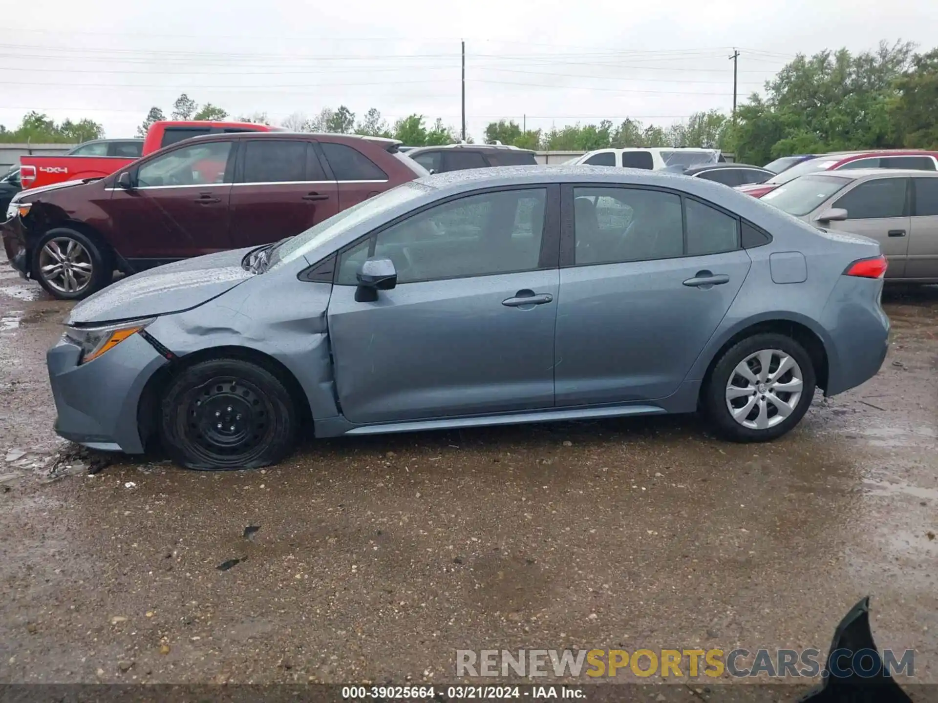 14 Photograph of a damaged car 5YFEPMAE0NP340667 TOYOTA COROLLA 2022