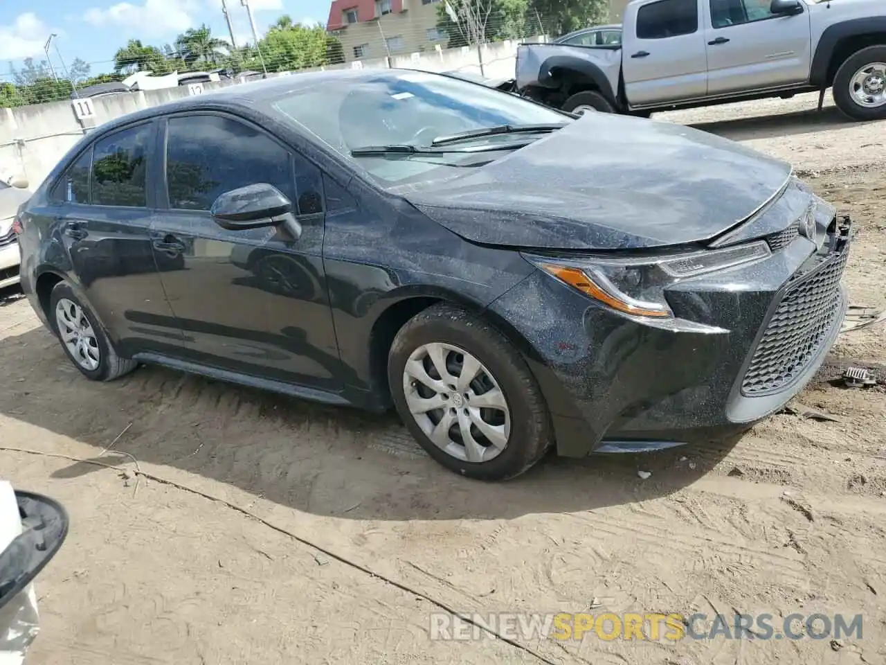 4 Photograph of a damaged car 5YFEPMAE0NP388427 TOYOTA COROLLA 2022