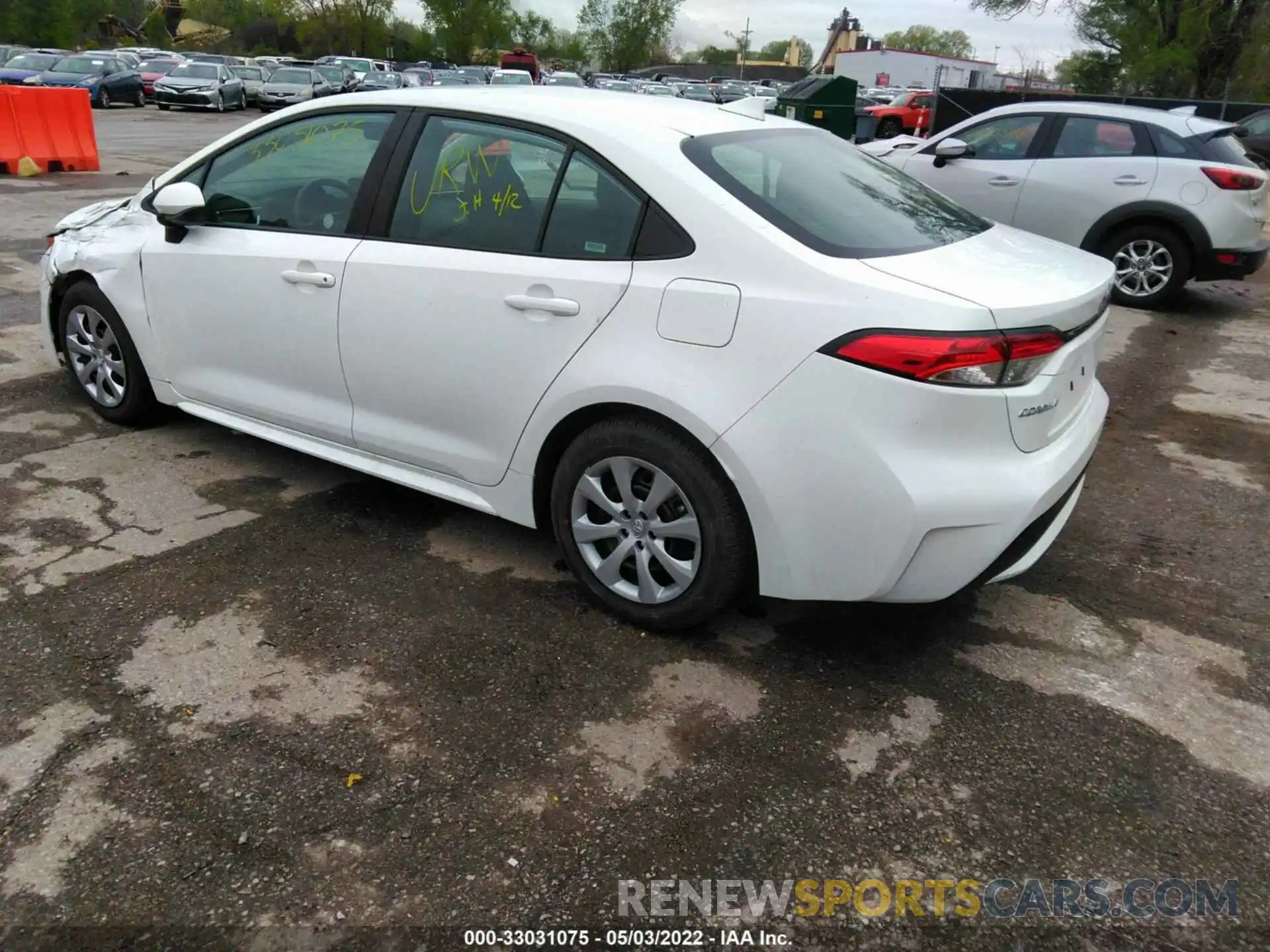 3 Photograph of a damaged car 5YFEPMAE1NP271472 TOYOTA COROLLA 2022