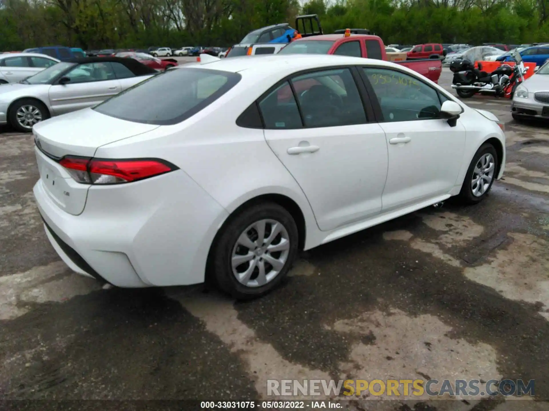 4 Photograph of a damaged car 5YFEPMAE1NP271472 TOYOTA COROLLA 2022