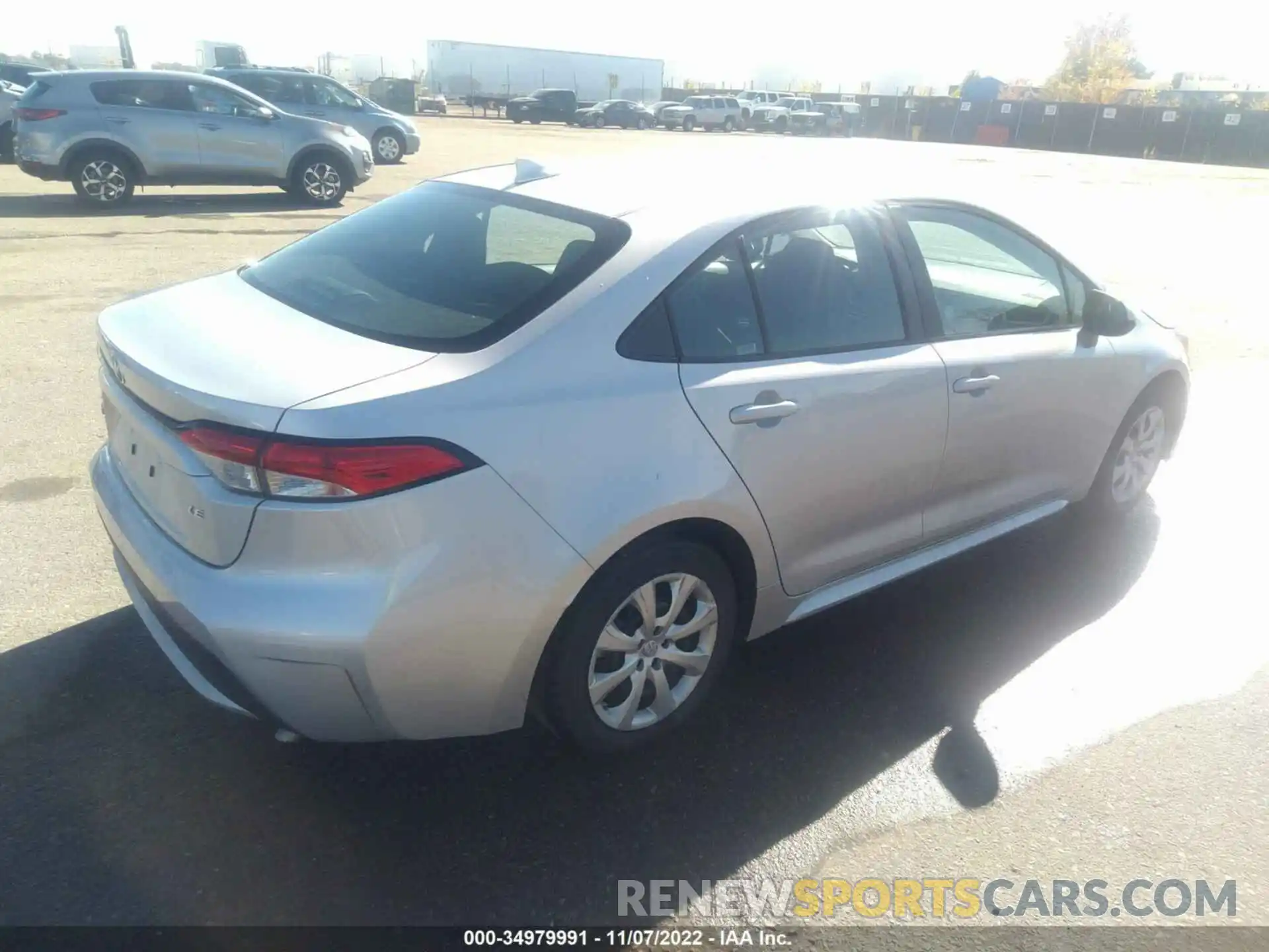 4 Photograph of a damaged car 5YFEPMAE1NP271553 TOYOTA COROLLA 2022