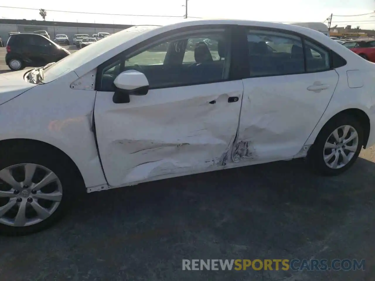 9 Photograph of a damaged car 5YFEPMAE1NP271987 TOYOTA COROLLA 2022