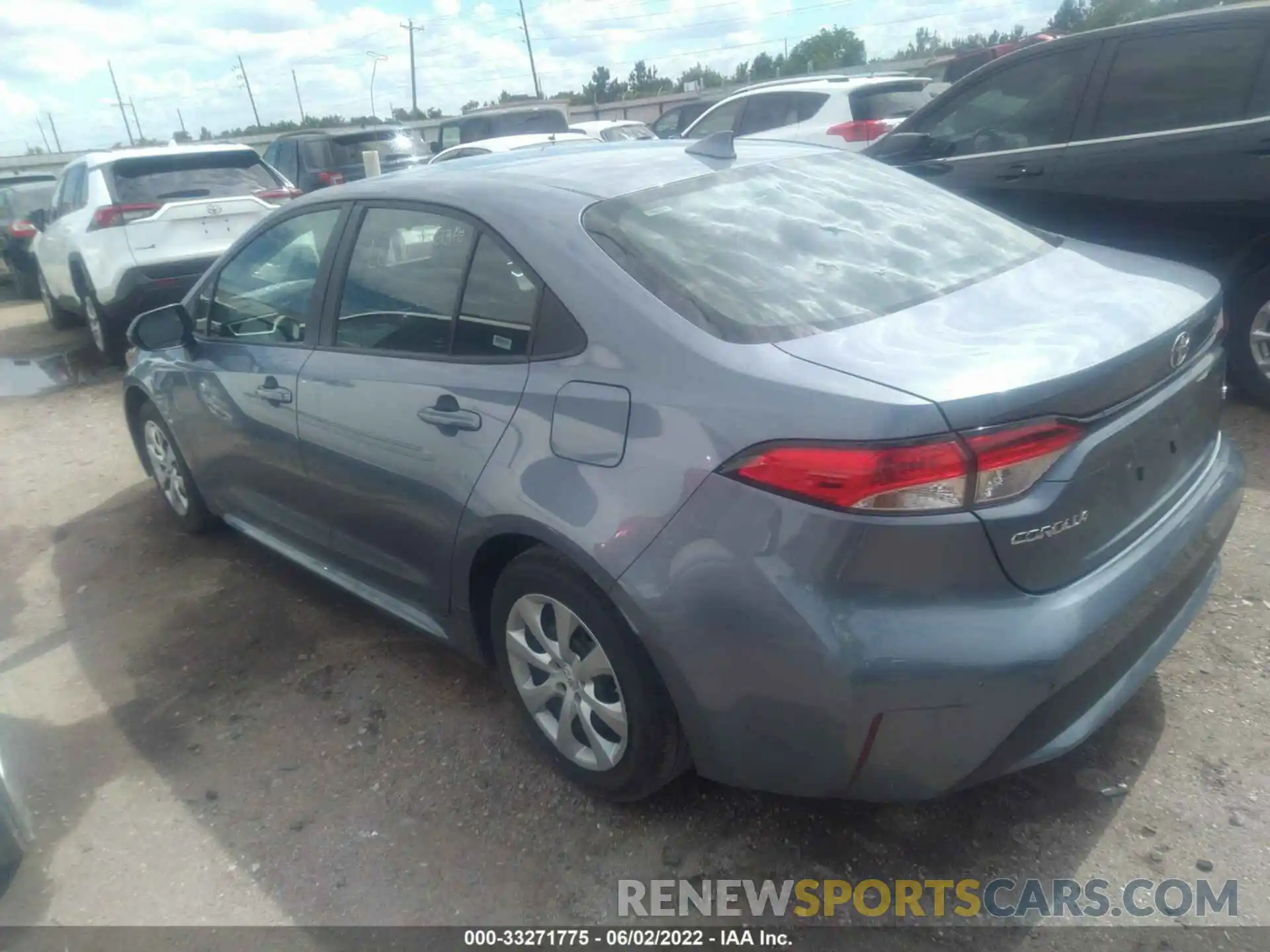 3 Photograph of a damaged car 5YFEPMAE1NP273352 TOYOTA COROLLA 2022