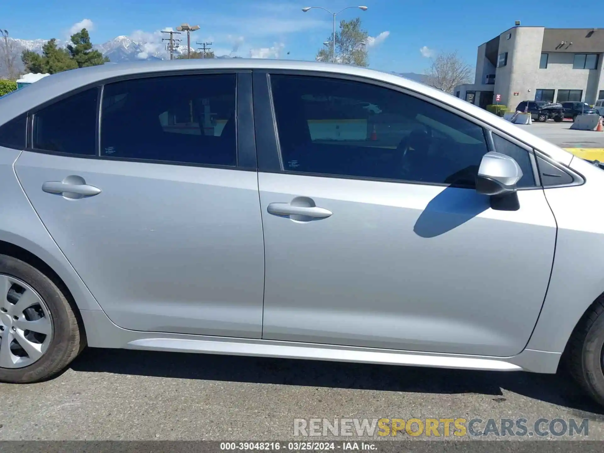 13 Photograph of a damaged car 5YFEPMAE1NP273920 TOYOTA COROLLA 2022