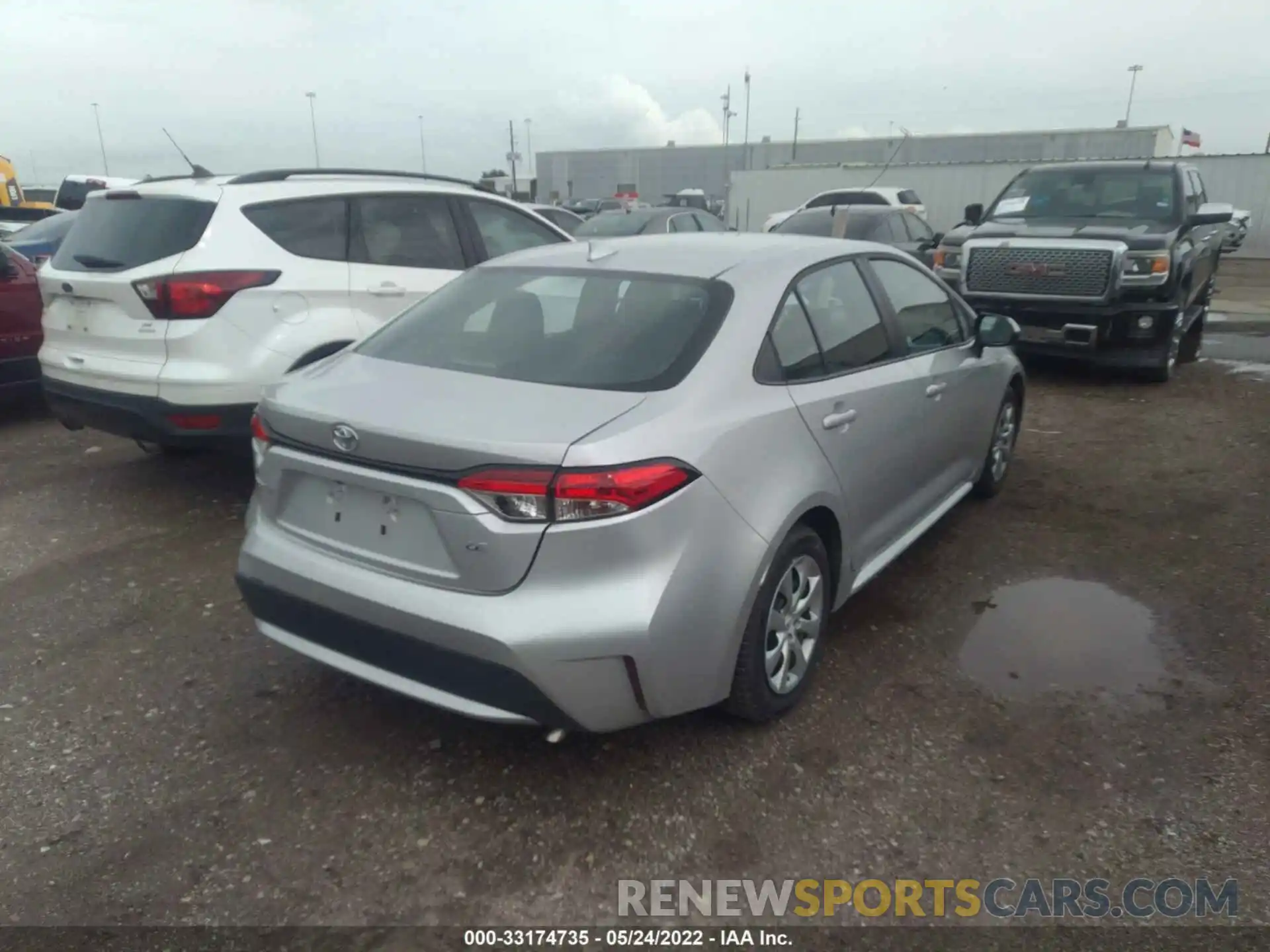 4 Photograph of a damaged car 5YFEPMAE1NP274212 TOYOTA COROLLA 2022