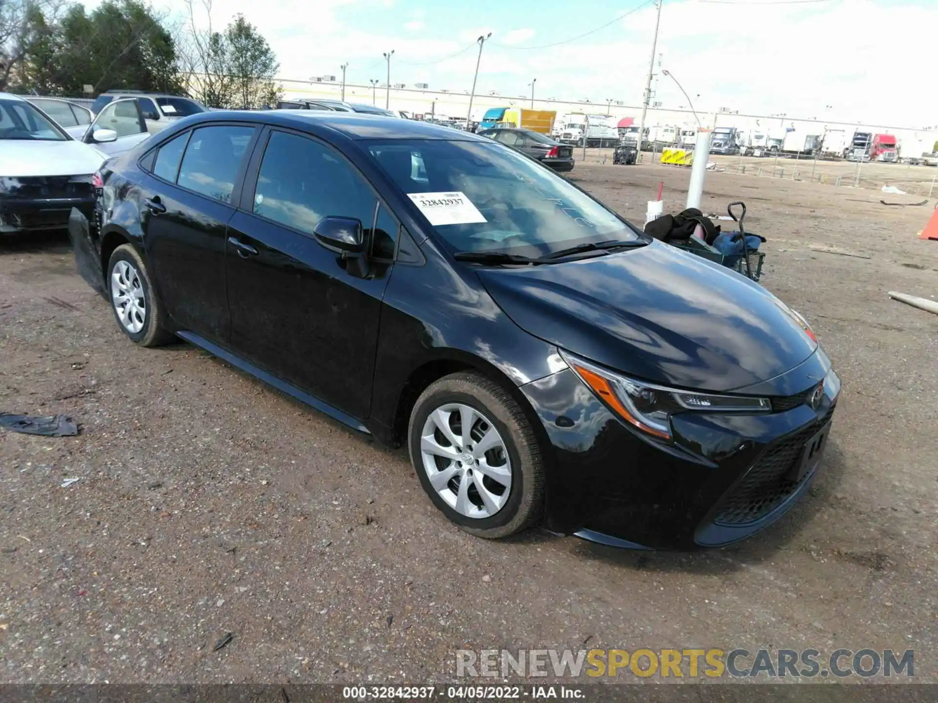 1 Photograph of a damaged car 5YFEPMAE1NP274792 TOYOTA COROLLA 2022