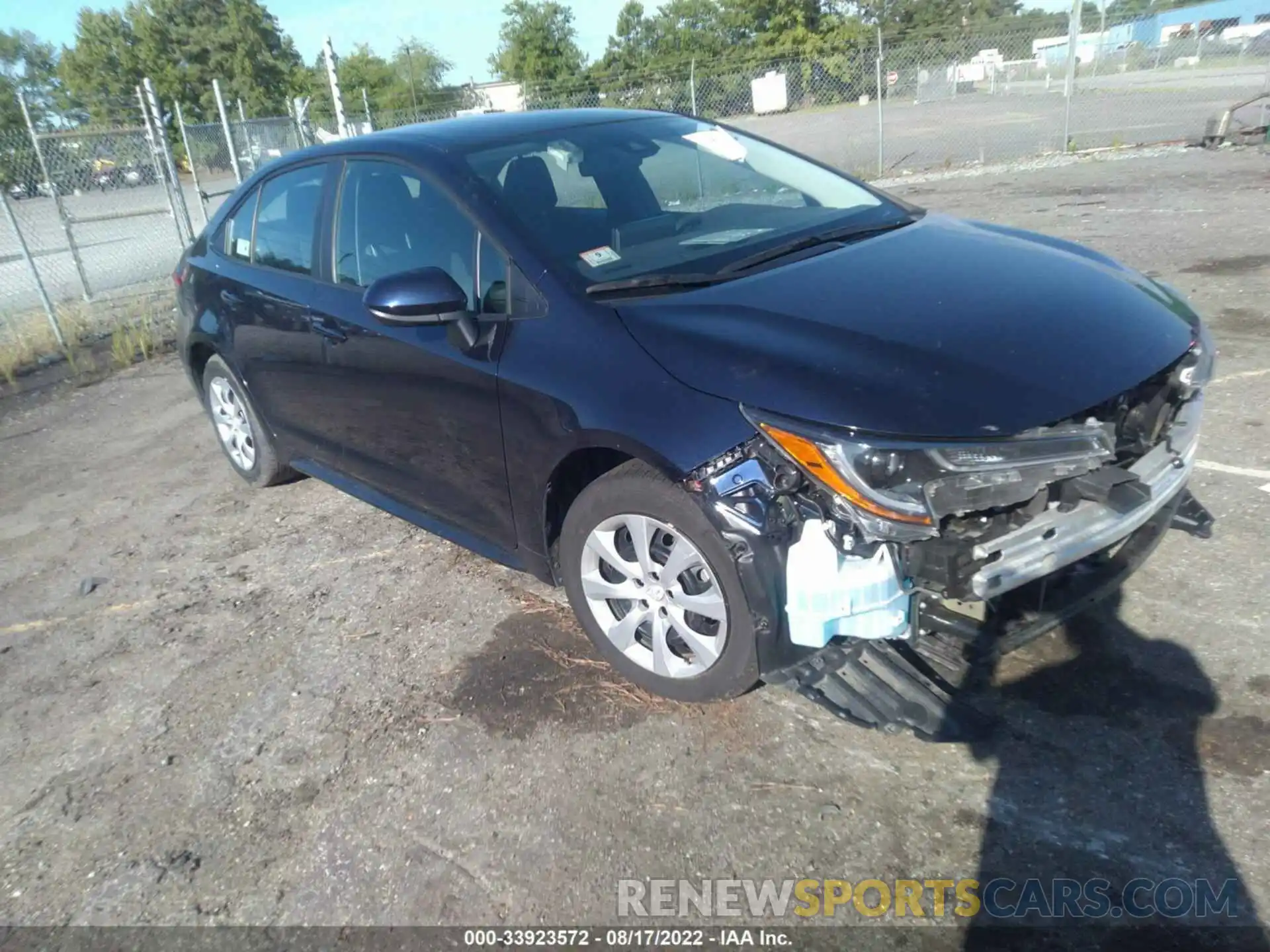 1 Photograph of a damaged car 5YFEPMAE1NP275053 TOYOTA COROLLA 2022