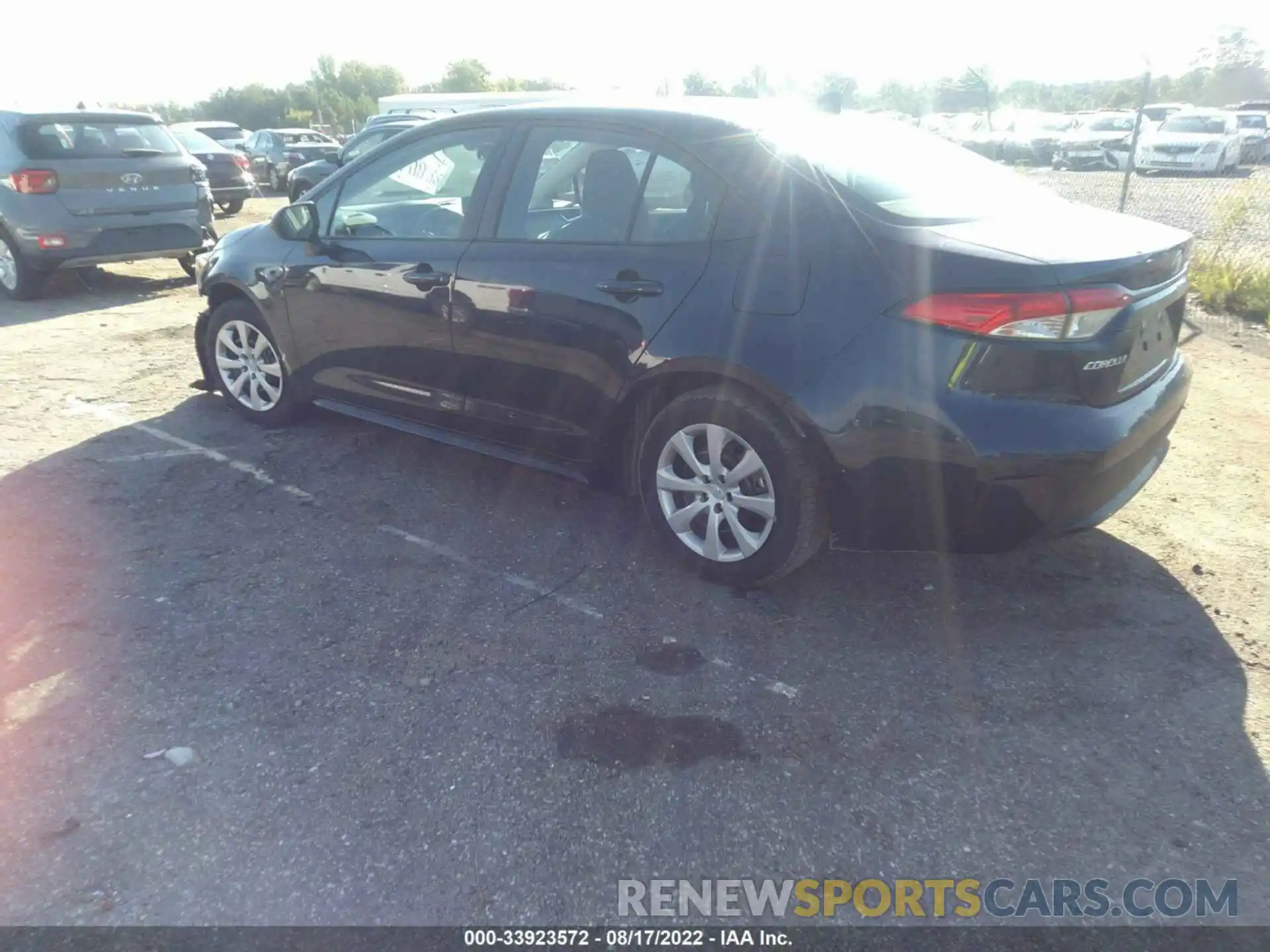 3 Photograph of a damaged car 5YFEPMAE1NP275053 TOYOTA COROLLA 2022