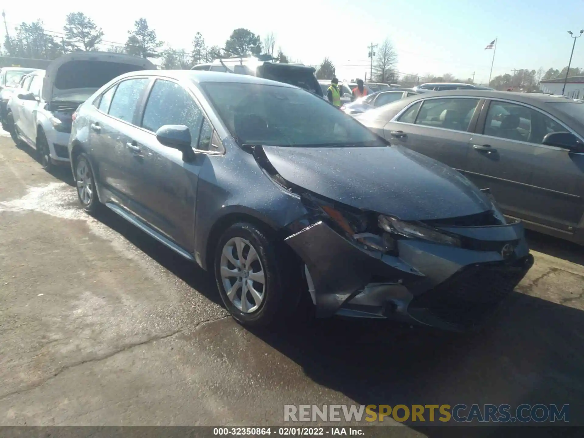 1 Photograph of a damaged car 5YFEPMAE1NP275635 TOYOTA COROLLA 2022