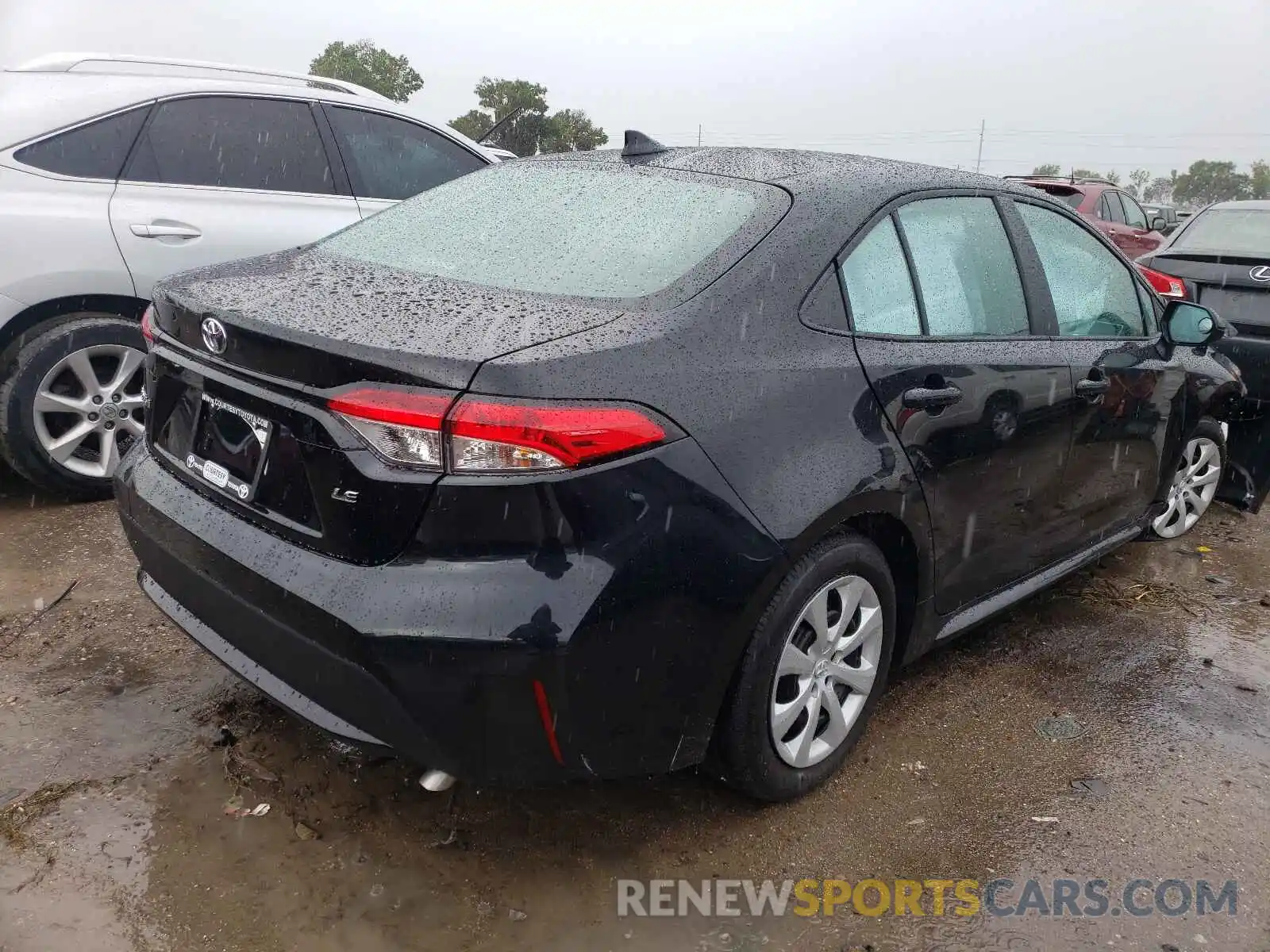 4 Photograph of a damaged car 5YFEPMAE1NP276087 TOYOTA COROLLA 2022