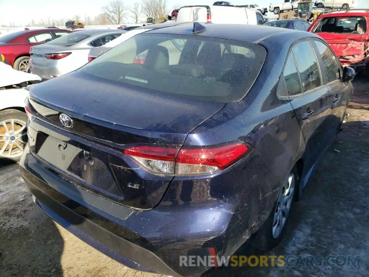 4 Photograph of a damaged car 5YFEPMAE1NP280933 TOYOTA COROLLA 2022