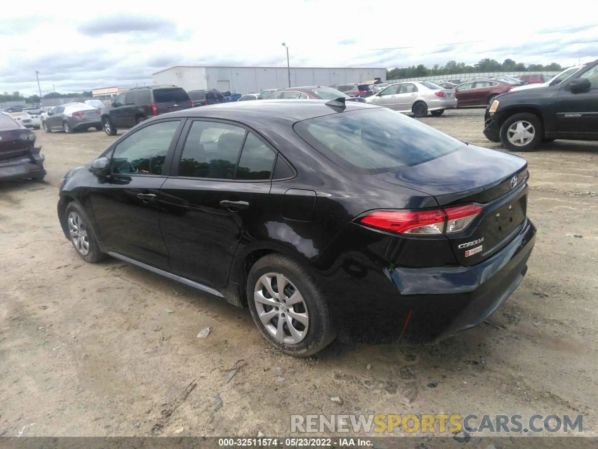 3 Photograph of a damaged car 5YFEPMAE1NP281368 TOYOTA COROLLA 2022