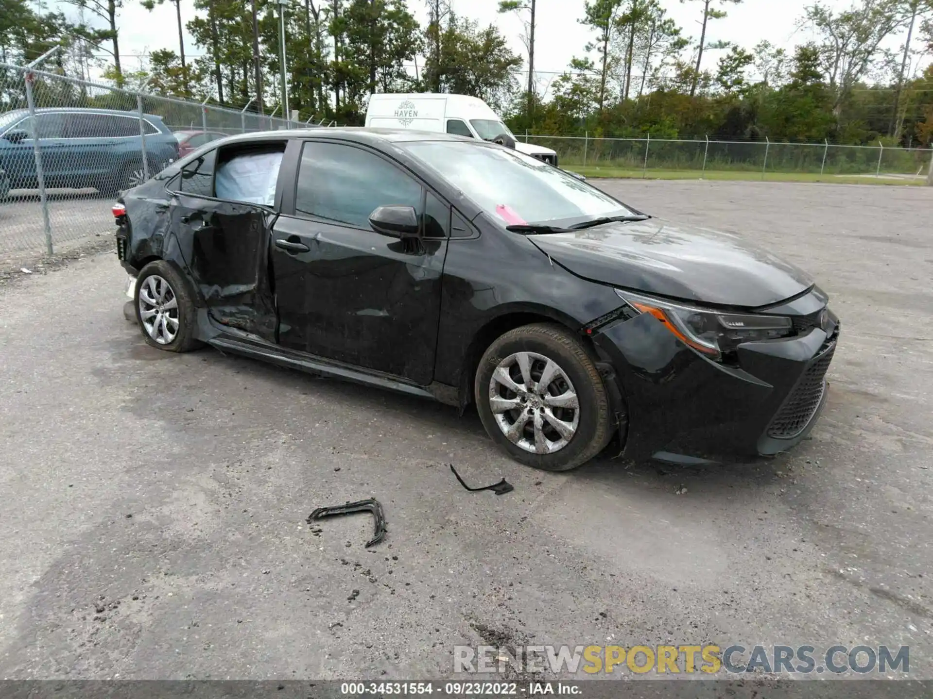 1 Photograph of a damaged car 5YFEPMAE1NP281760 TOYOTA COROLLA 2022