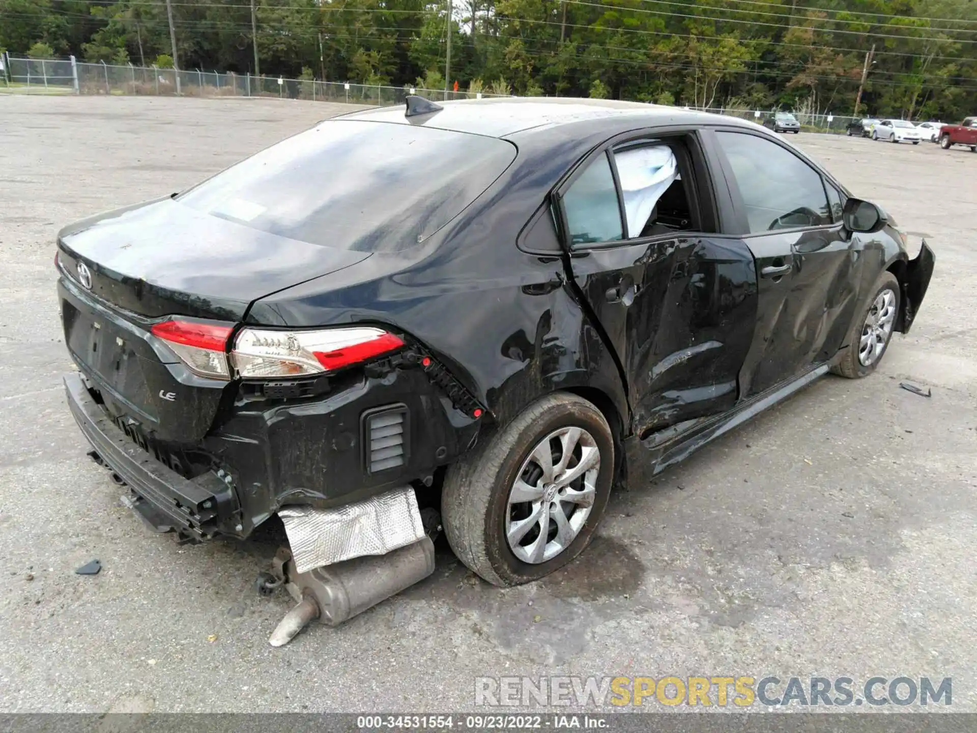 4 Photograph of a damaged car 5YFEPMAE1NP281760 TOYOTA COROLLA 2022