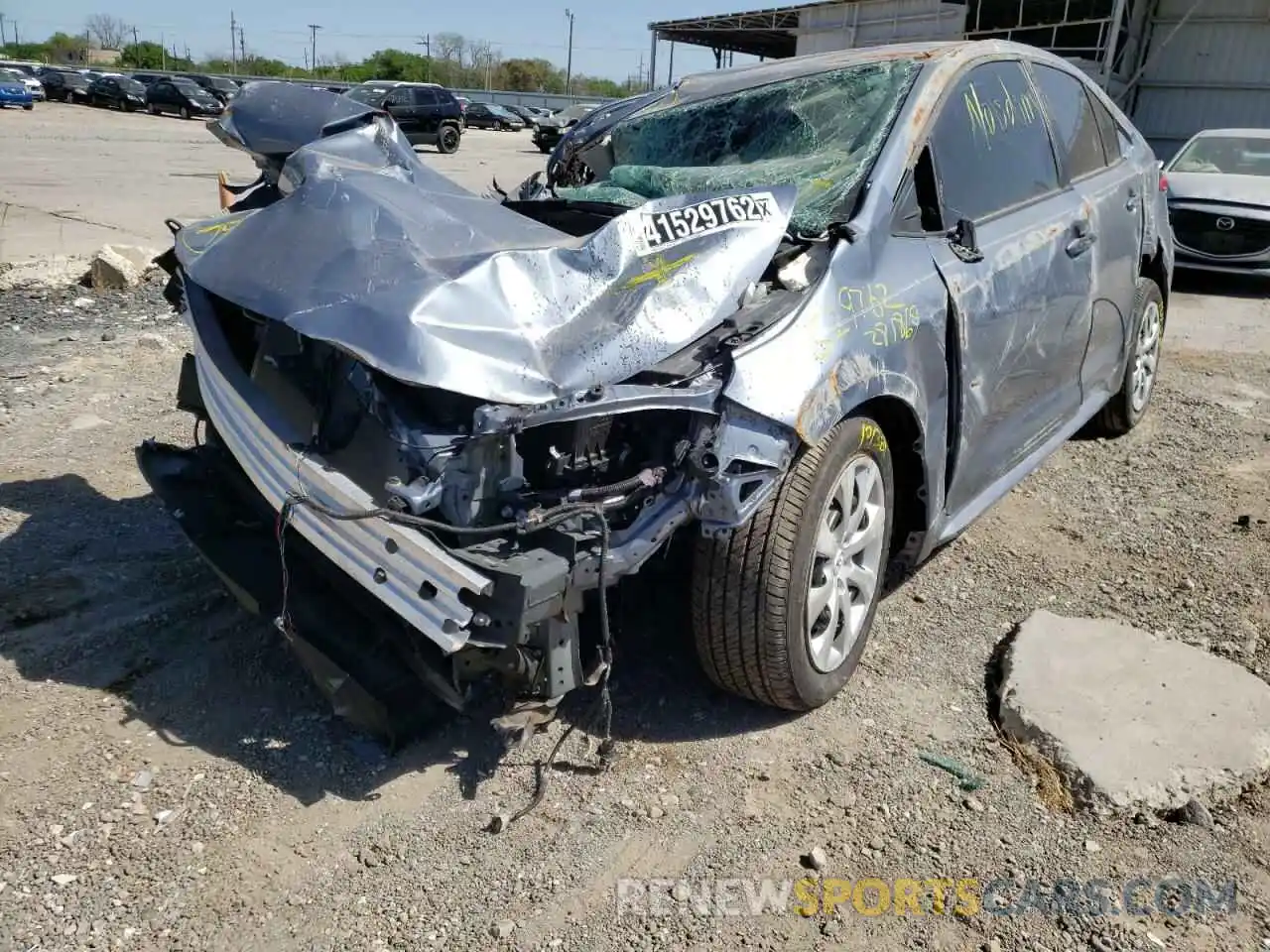 2 Photograph of a damaged car 5YFEPMAE1NP281869 TOYOTA COROLLA 2022