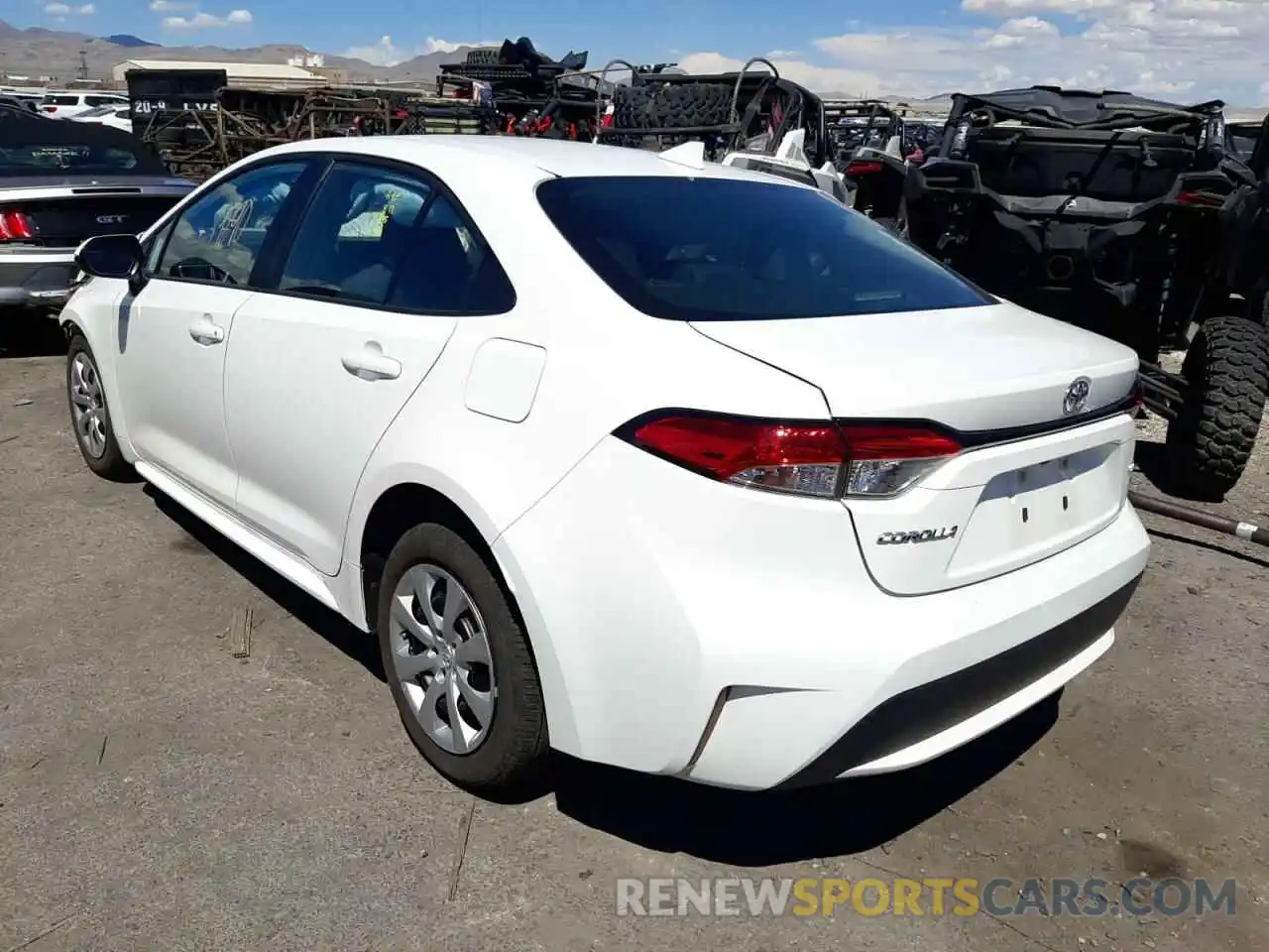 3 Photograph of a damaged car 5YFEPMAE1NP283802 TOYOTA COROLLA 2022