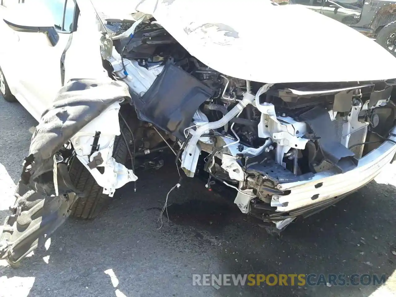 9 Photograph of a damaged car 5YFEPMAE1NP283802 TOYOTA COROLLA 2022