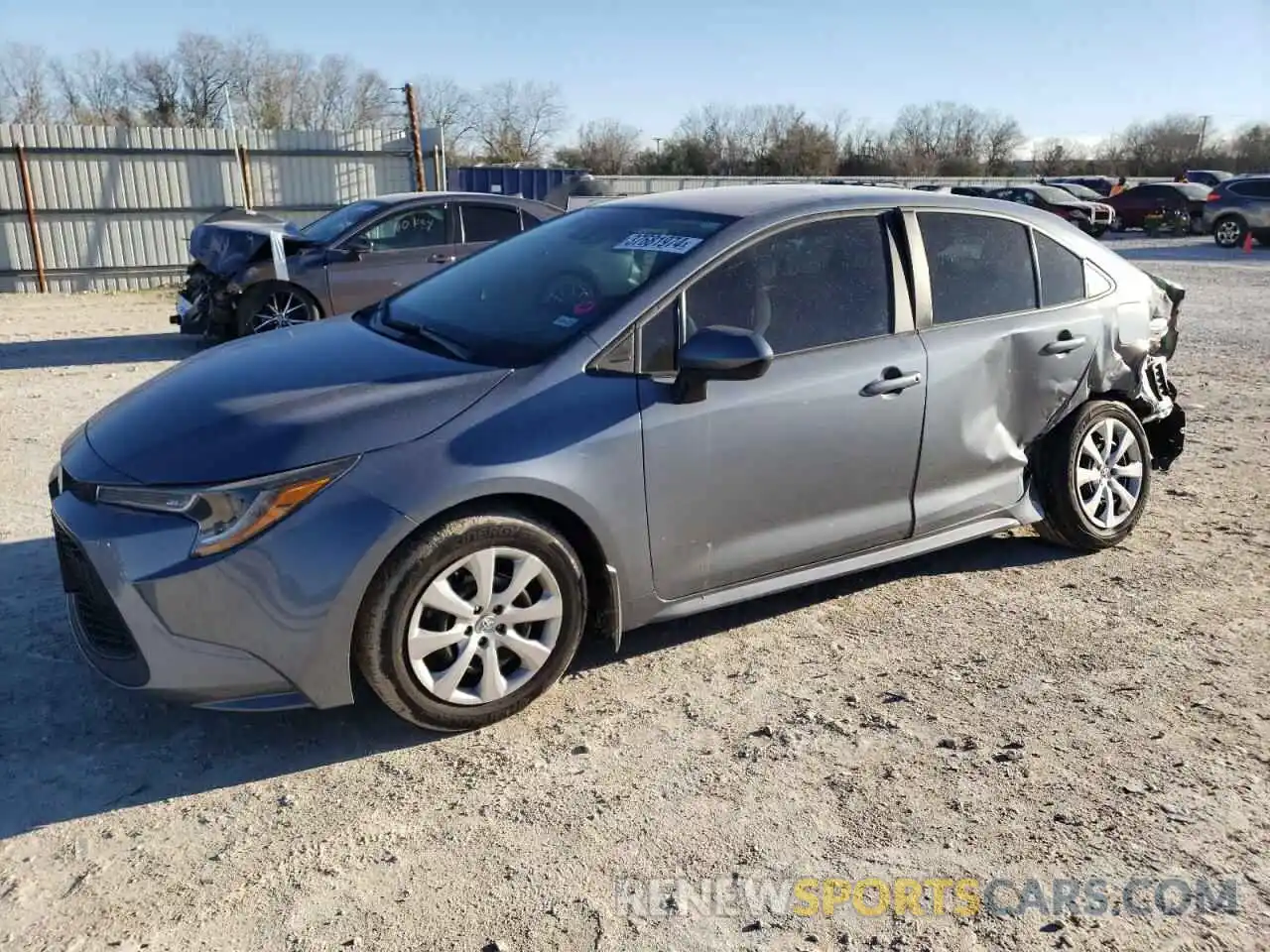 1 Photograph of a damaged car 5YFEPMAE1NP285629 TOYOTA COROLLA 2022