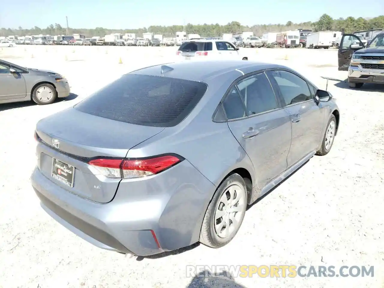 4 Photograph of a damaged car 5YFEPMAE1NP294489 TOYOTA COROLLA 2022