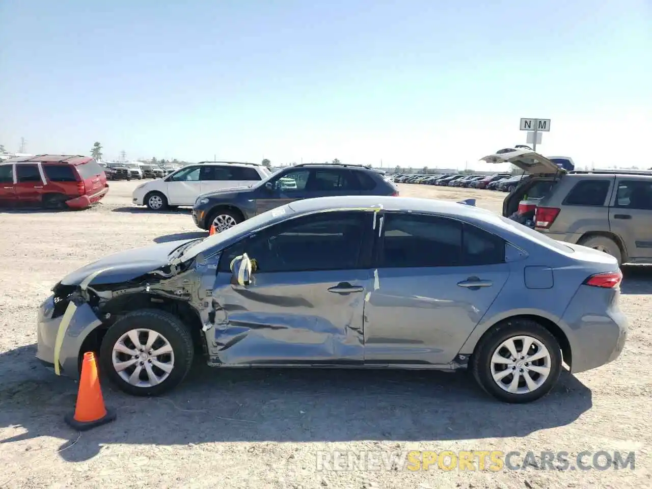 9 Photograph of a damaged car 5YFEPMAE1NP294489 TOYOTA COROLLA 2022