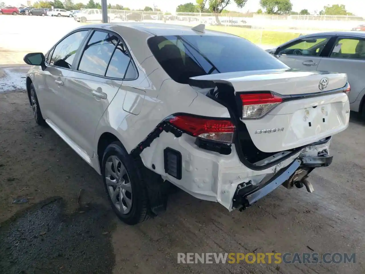 3 Photograph of a damaged car 5YFEPMAE1NP297179 TOYOTA COROLLA 2022