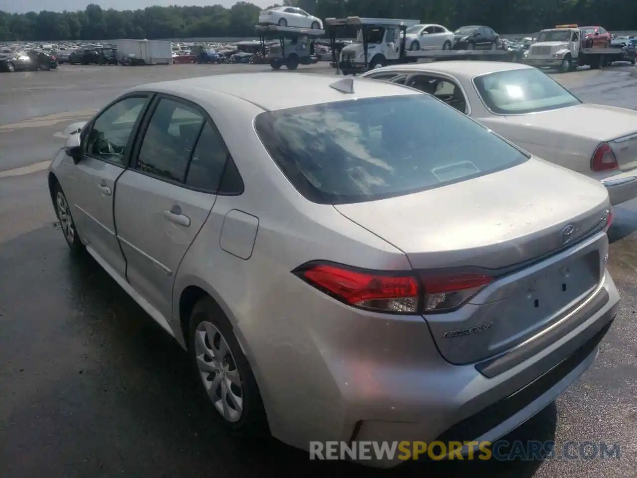 3 Photograph of a damaged car 5YFEPMAE1NP301229 TOYOTA COROLLA 2022