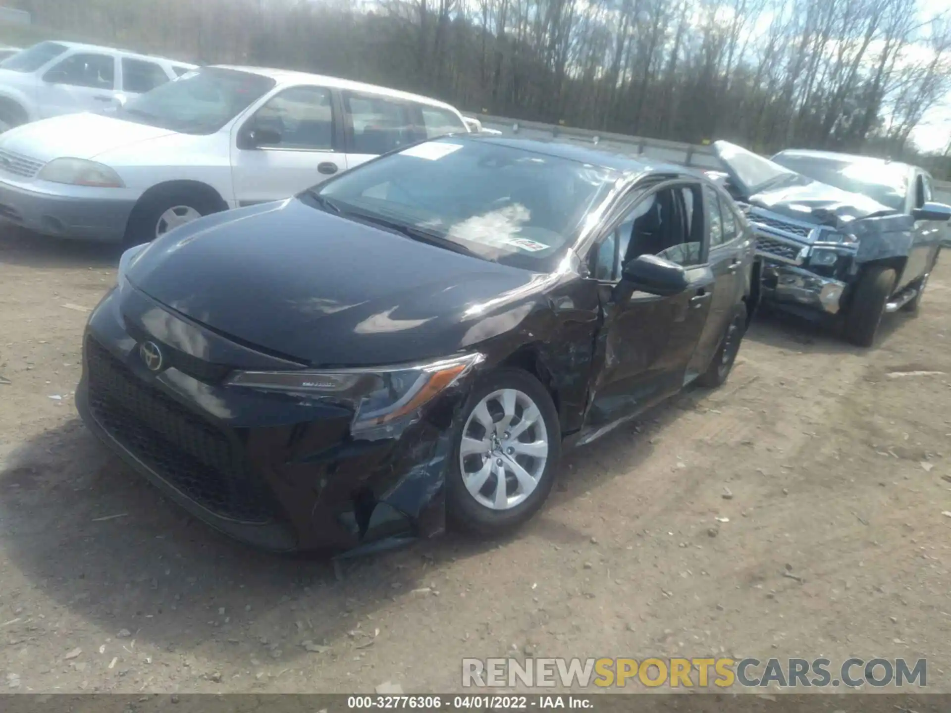 2 Photograph of a damaged car 5YFEPMAE1NP304793 TOYOTA COROLLA 2022