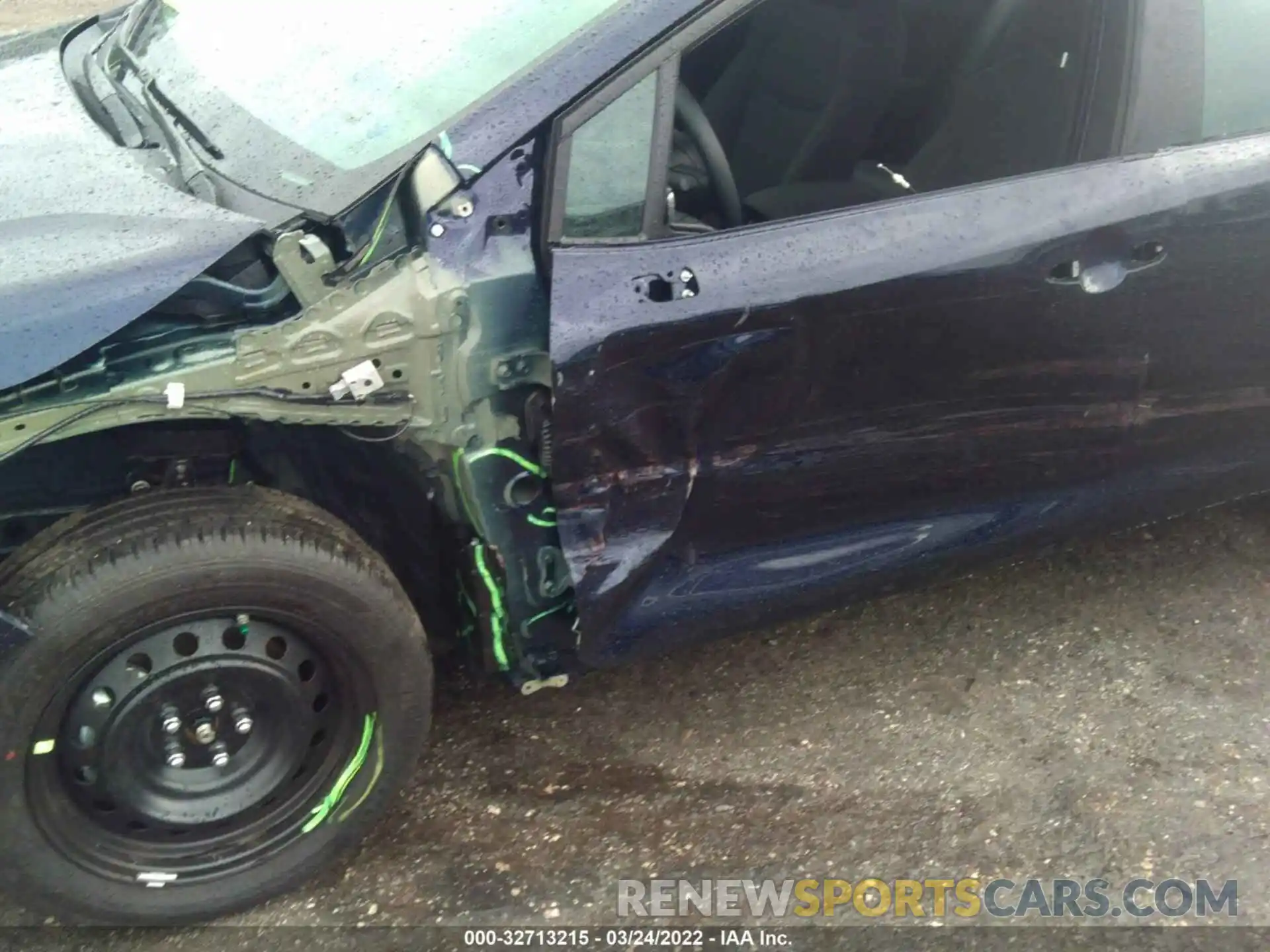 6 Photograph of a damaged car 5YFEPMAE1NP305104 TOYOTA COROLLA 2022