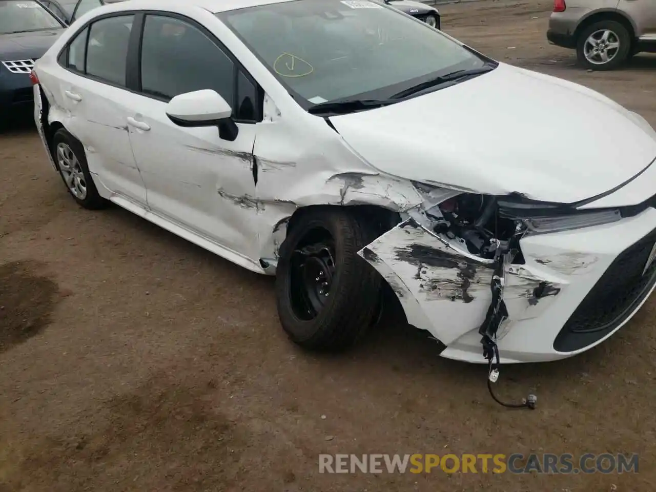 9 Photograph of a damaged car 5YFEPMAE1NP307855 TOYOTA COROLLA 2022