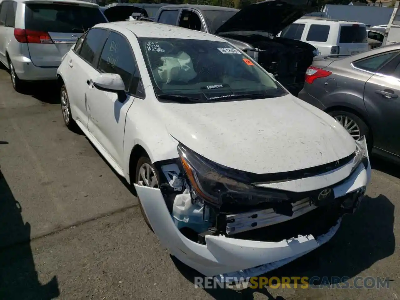 1 Photograph of a damaged car 5YFEPMAE1NP309170 TOYOTA COROLLA 2022