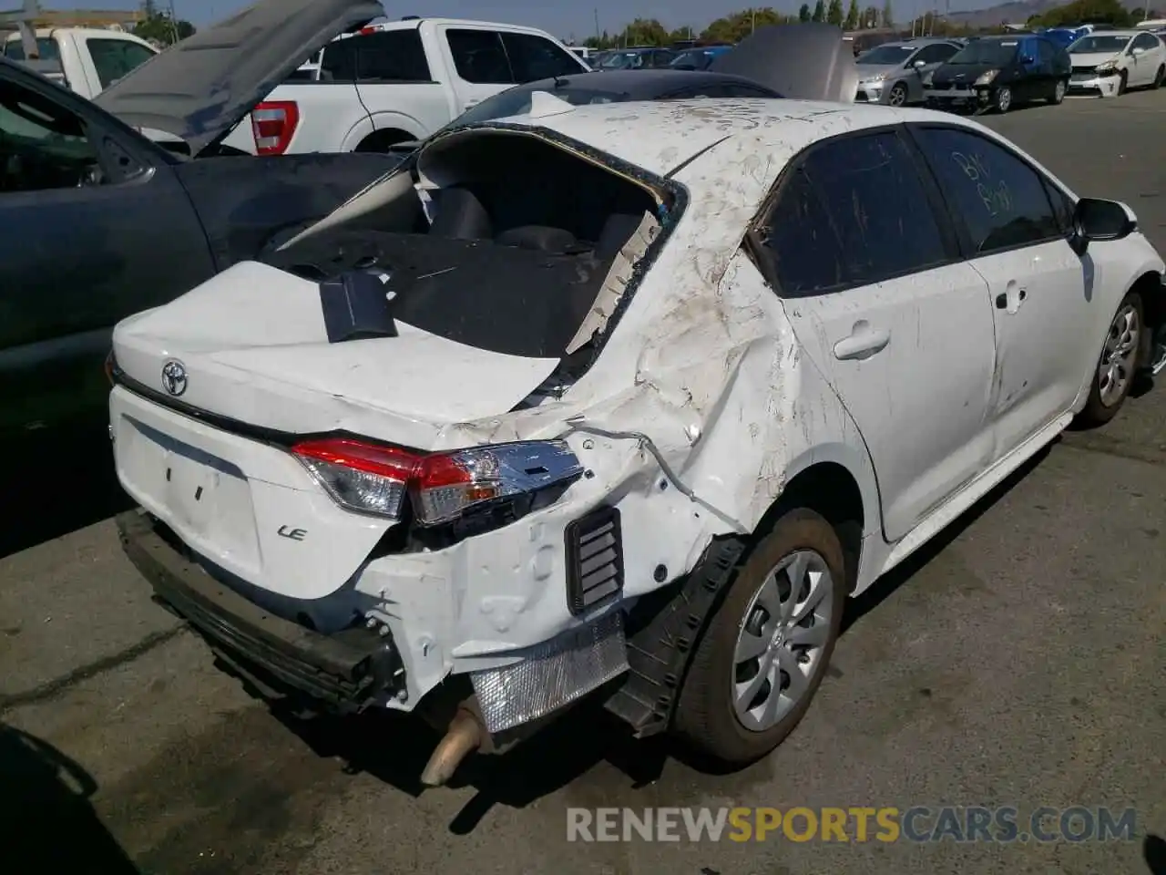 4 Photograph of a damaged car 5YFEPMAE1NP309170 TOYOTA COROLLA 2022