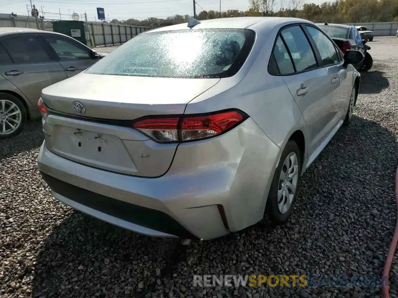 4 Photograph of a damaged car 5YFEPMAE1NP309914 TOYOTA COROLLA 2022