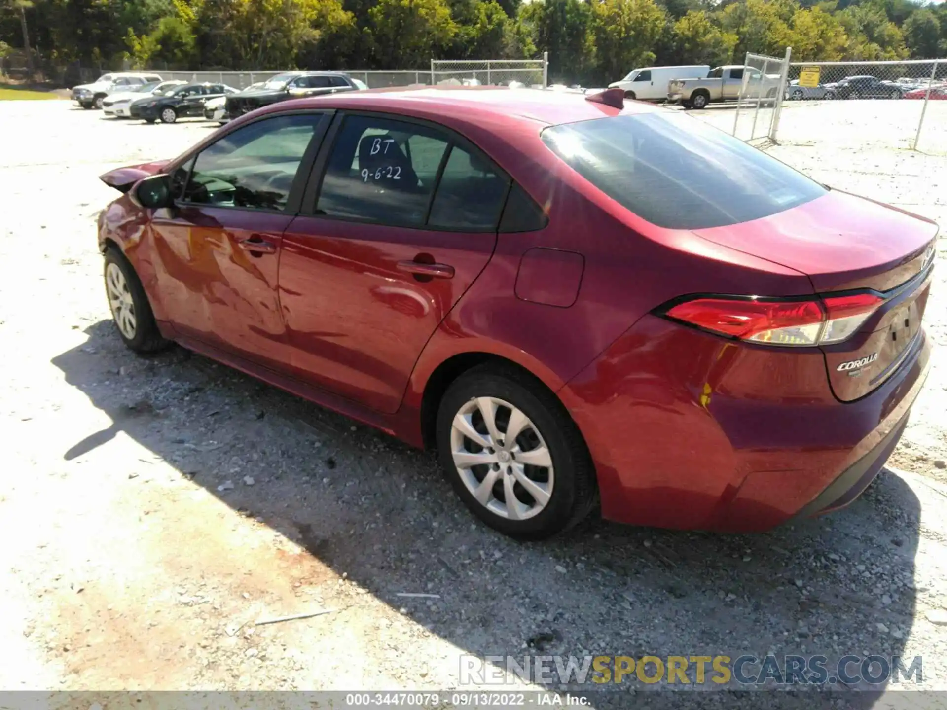 3 Photograph of a damaged car 5YFEPMAE1NP310691 TOYOTA COROLLA 2022