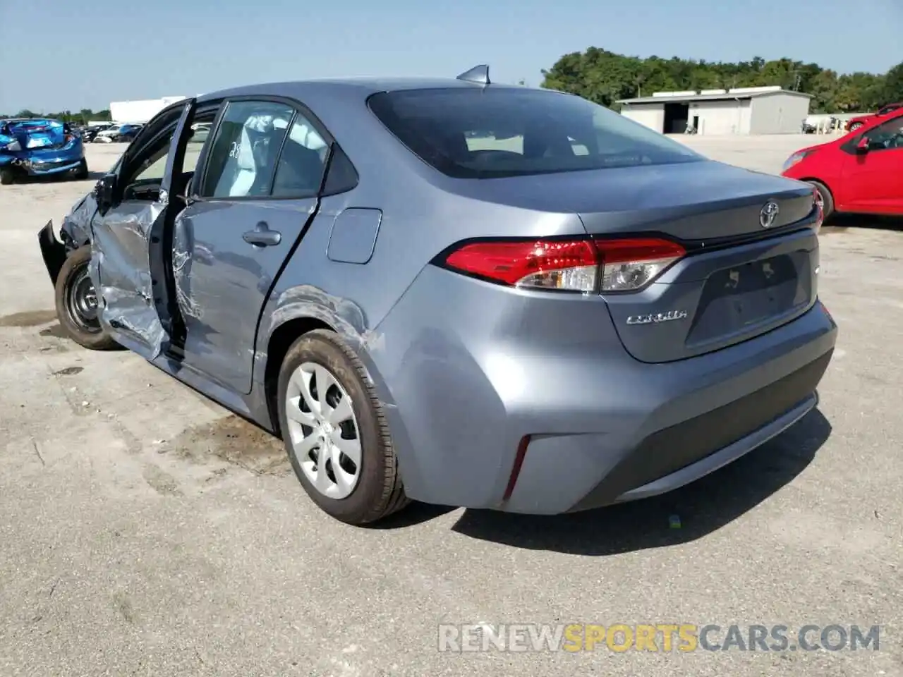 3 Photograph of a damaged car 5YFEPMAE1NP311954 TOYOTA COROLLA 2022