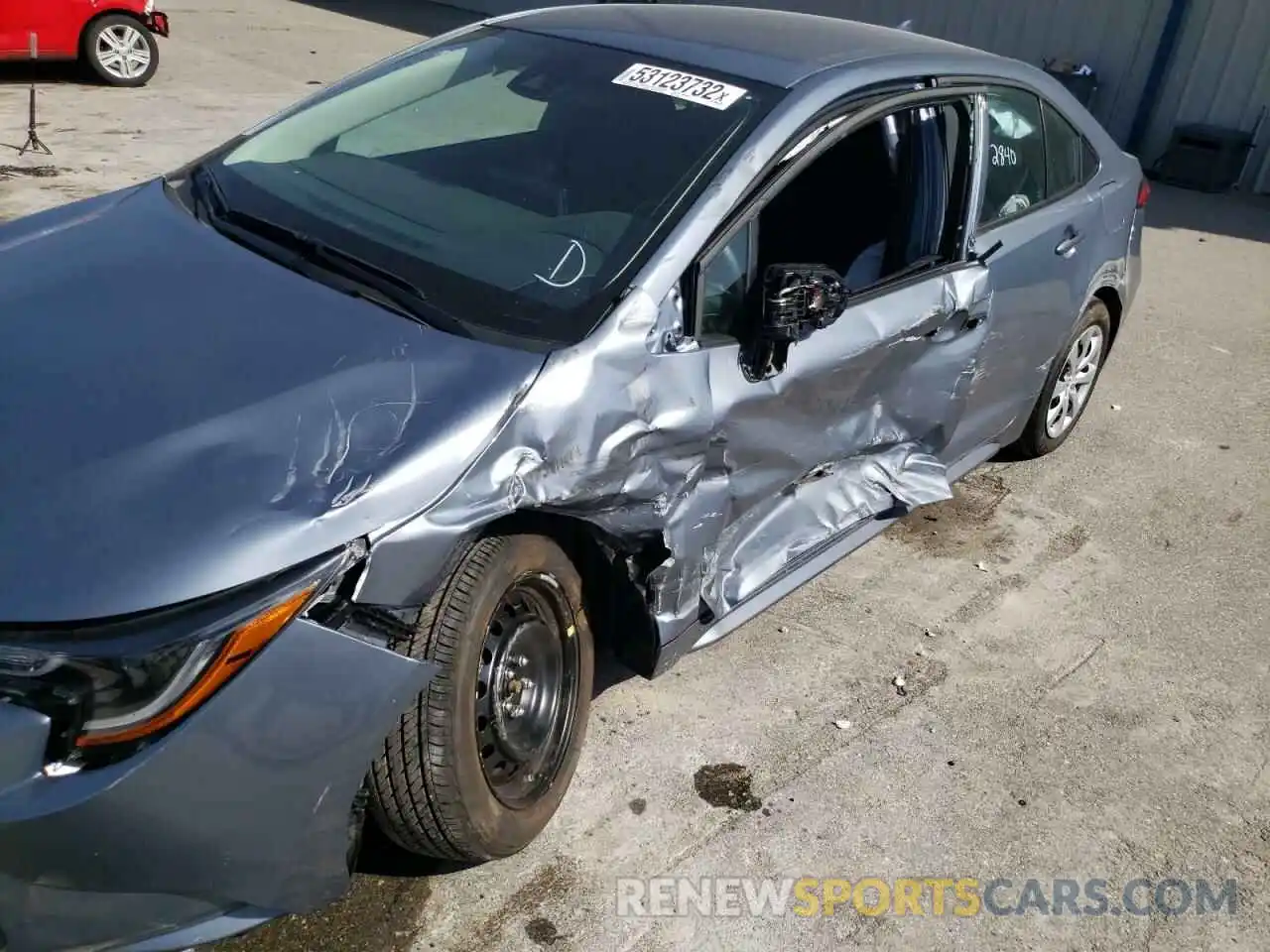 9 Photograph of a damaged car 5YFEPMAE1NP311954 TOYOTA COROLLA 2022