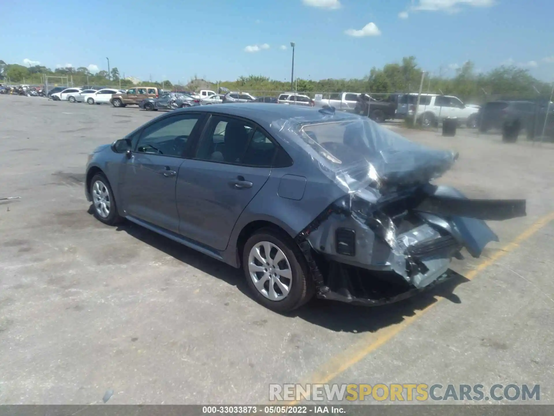 3 Photograph of a damaged car 5YFEPMAE1NP313932 TOYOTA COROLLA 2022